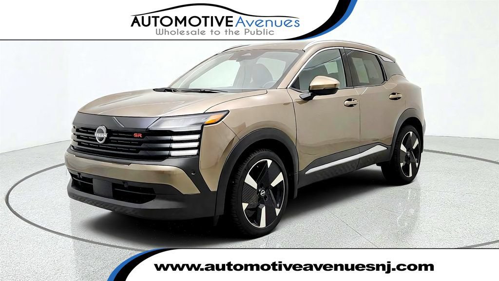 Used 2025 Nissan Kicks SR w/ Illumination Package AWD/4WD image 1
