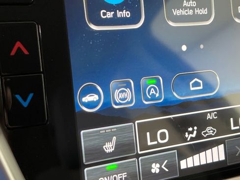 Used 2024 Subaru Outback Premium w/ Popular Package #1A AWD/4WD image 35