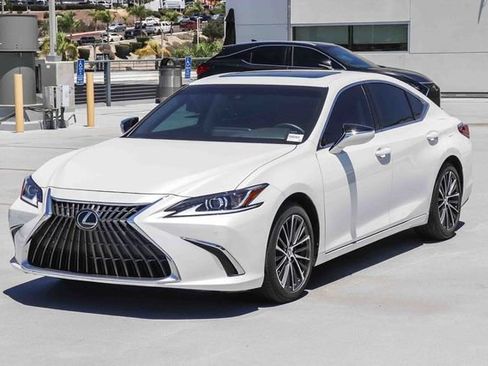 Used 2024 Lexus ES 350 w/ Premium Package FWD image 3