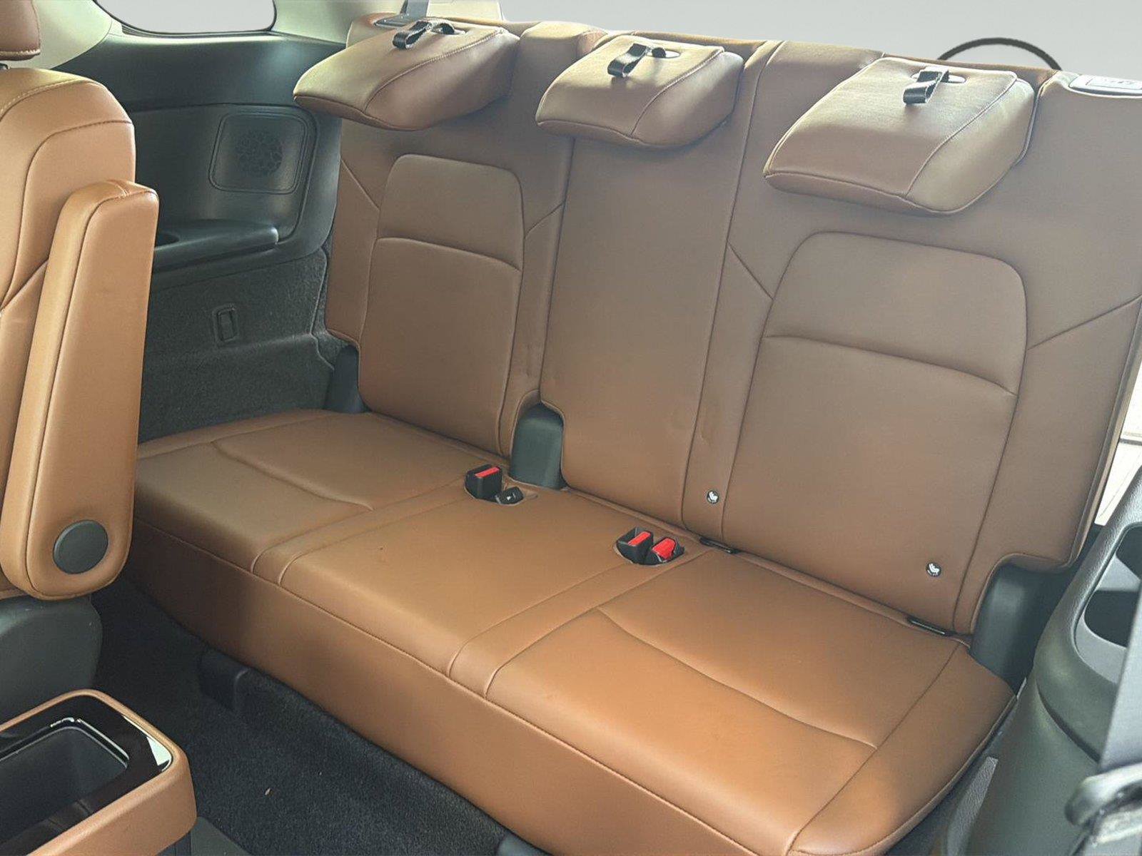 Used 2024 Nissan Pathfinder Platinum AWD/4WD image 27
