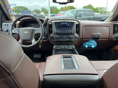 Certified 2017 Chevrolet Silverado 1500 High Country AWD/4WD image 31