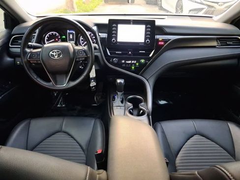 Used 2024 Toyota Camry SE FWD image 7