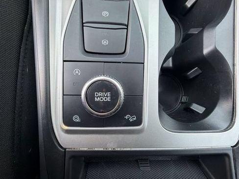 Used 2024 Ford Explorer XLT AWD/4WD image 29