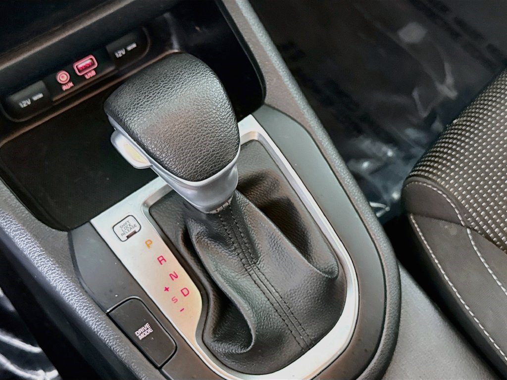 Used 2020 Kia Forte LXS FWD image 19
