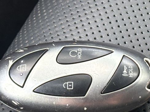Used 2025 Hyundai Santa Fe SEL AWD/4WD image 28