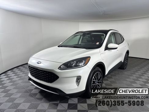 Used 2022 Ford Escape SEL w/ Technology Package image 1