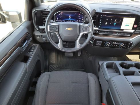 Used 2025 Chevrolet Silverado 2500 LT w/ Convenience Package AWD/4WD image 17