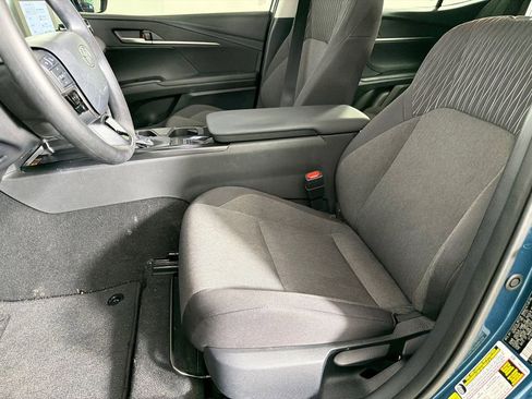 Used 2025 Toyota Camry LE FWD image 9