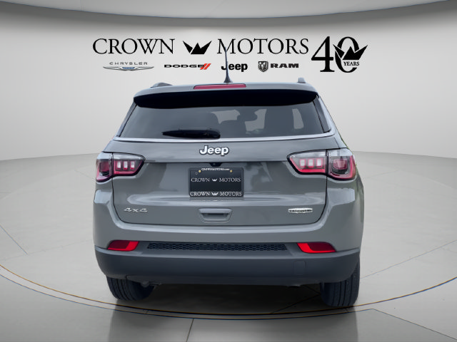 Used 2023 Jeep Compass Latitude AWD/4WD image 6