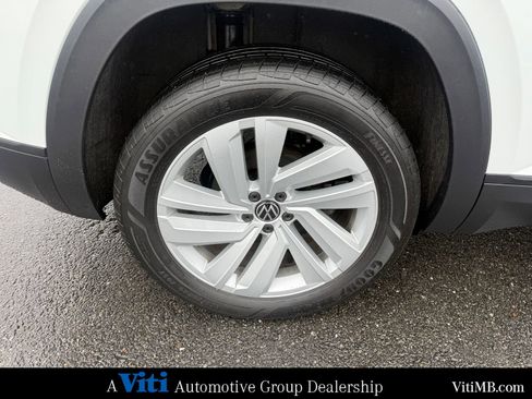 Used 2023 Volkswagen Atlas Cross Sport SE w/ Panoramic Sunroof Package image 14