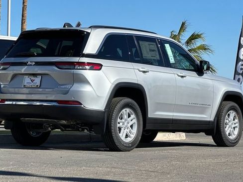 New 2025 Jeep Grand Cherokee Laredo w/ MOPAR Finishing Package RWD image 6