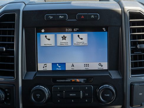 Used 2018 Ford F150 XLT w/ Equipment Group 302A Luxury AWD/4WD image 17