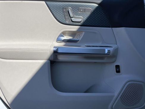 Certified 2025 Mercedes-Benz GLB 250 image 17