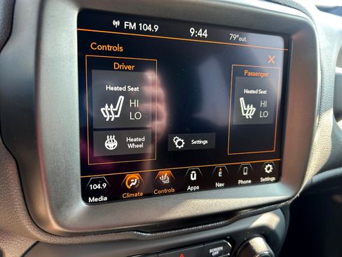 Used 2022 Jeep Renegade Latitude w/ Convenience Group image 11