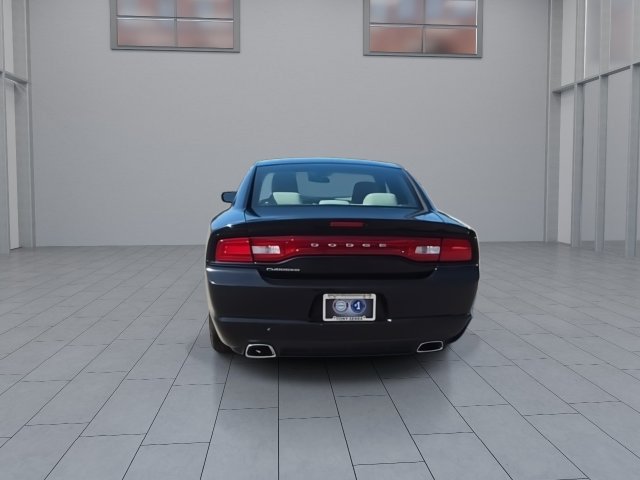 Used 2014 Dodge Charger SE RWD image 7