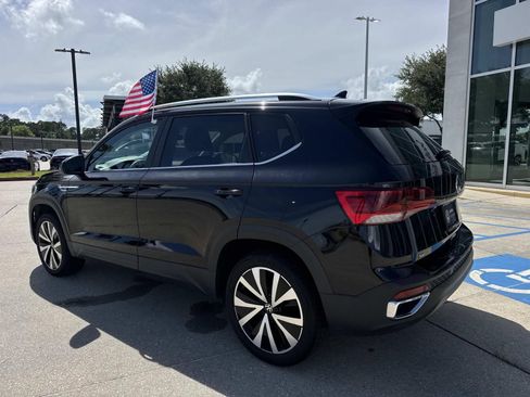 Used 2024 Volkswagen Taos SE FWD image 7