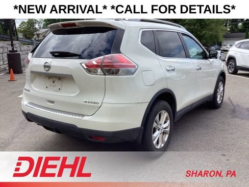 Used 2016 Nissan Rogue SV w/ SV Premium Package AWD/4WD image 7