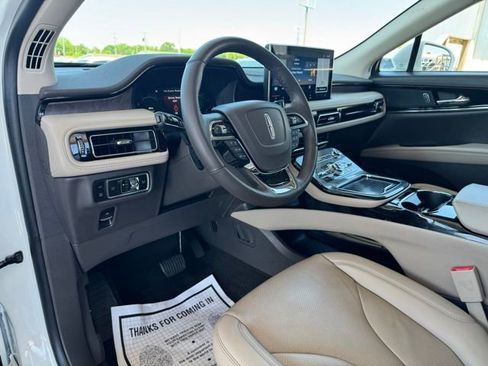 Used 2023 Lincoln Nautilus Reserve AWD/4WD image 20