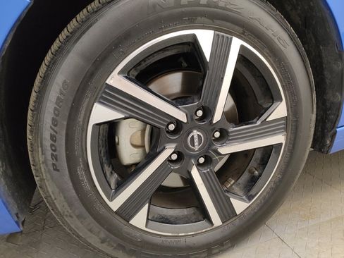Used 2024 Nissan Sentra SV FWD image 31