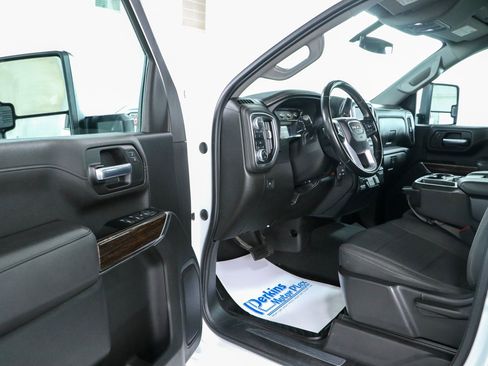 Used 2023 GMC Sierra 2500 SLE AWD/4WD image 3