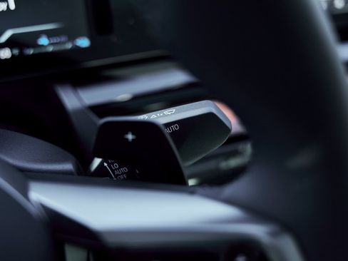 Used 2026 BMW 550e xDrive 550e xDrive image 58