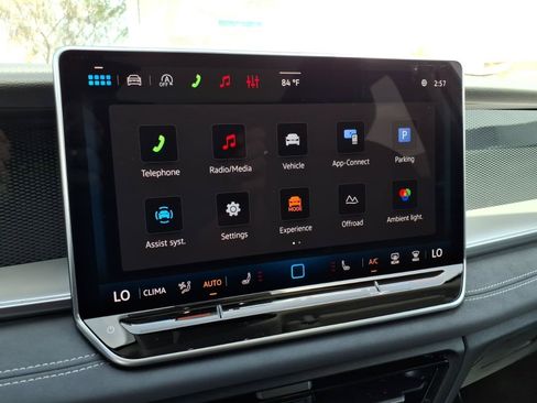 New 2026 Volkswagen Tiguan SE AWD/4WD image 16