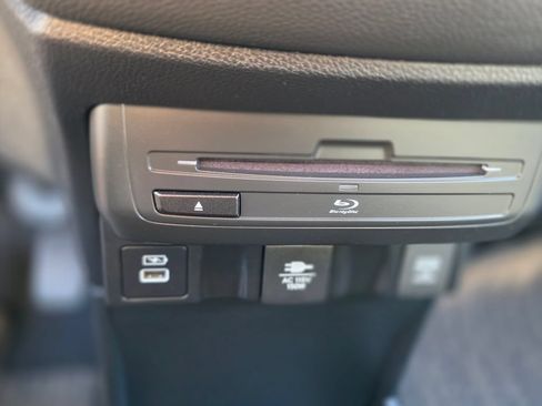 Used 2024 Honda Odyssey Touring image 39