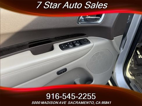 Used 2013 Dodge Durango Crew image 7