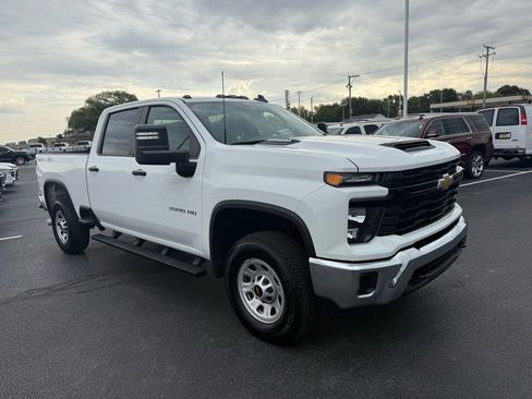 Used 2024 Chevrolet Silverado 3500 W/T image 7