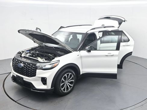 New 2026 Ford Explorer ST-Line w/ Premium Package RWD image 51