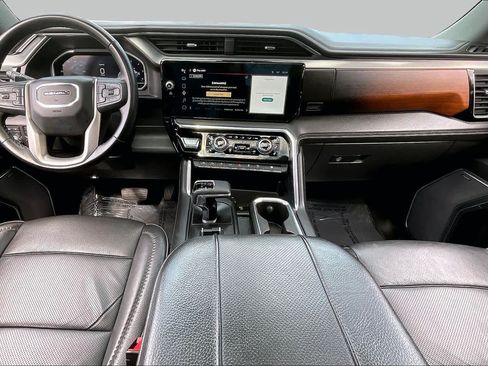 Used 2023 GMC Sierra 1500 Denali w/ Technology Package AWD/4WD image 16
