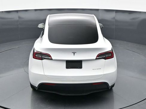 Used 2023 Tesla Model Y Long Range AWD/4WD image 32