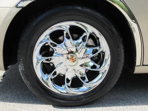Used 2006 Cadillac STS w/ Preferred Equipment Group RWD image 7