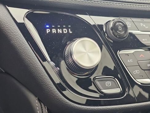 New 2026 Chrysler Pacifica Limited w/ S Appearance Package image 29