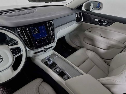 Used 2025 Volvo V60 B5 Cross Country Ultra w/ Protection Package Premier image 22