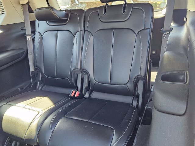 Used 2021 Jeep Grand Cherokee L Limited RWD image 12