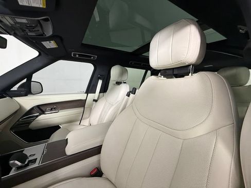 New 2026 Land Rover Range Rover Long Wheelbase SE AWD/4WD image 5