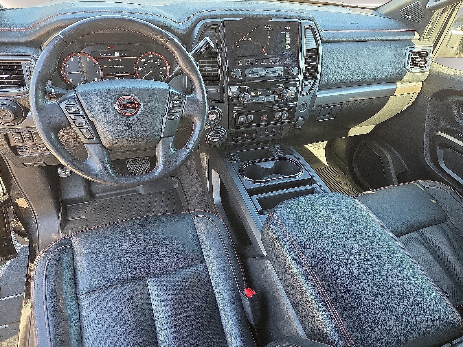 Used 2023 Nissan Titan PRO-4X w/ Pro-4x Convenience Package AWD/4WD image 6