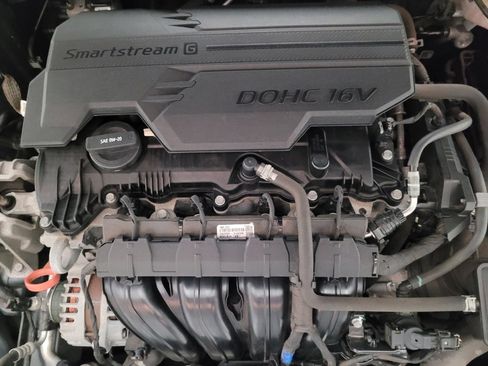 Used 2021 Hyundai Elantra SEL image 30