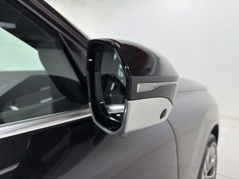 Used 2025 BMW X3 xDrive30i w/ Premium Package image 26