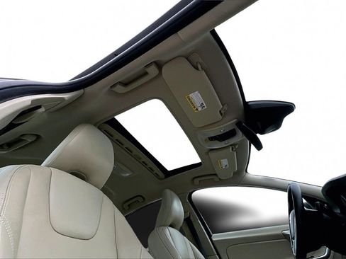 Used 2014 Volvo S60 T5 image 25