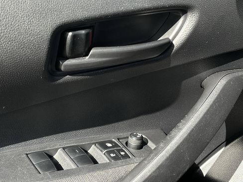Used 2024 Toyota Corolla LE FWD image 21