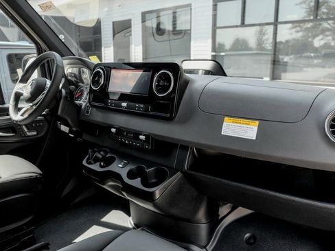 New 2025 Mercedes-Benz Sprinter 2500 image 22