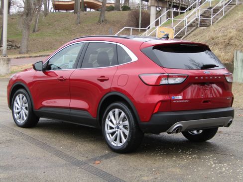 Used 2021 Ford Escape Titanium w/ Titanium Elite Package image 2