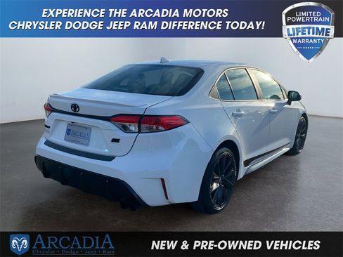 Used 2023 Toyota Corolla SE image 5