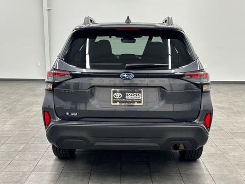 Used 2025 Subaru Forester Premium AWD/4WD image 3