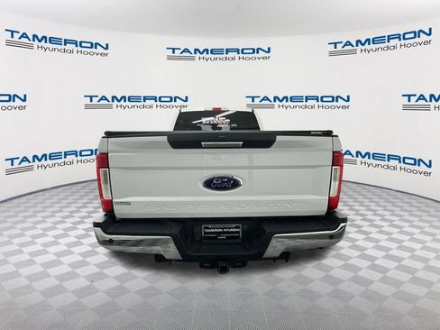 Used 2019 Ford F250 XLT w/ XLT Value Package AWD/4WD image 4