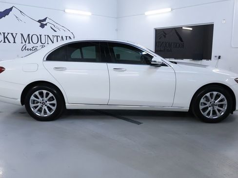 Used 2018 Mercedes-Benz E 300 4MATIC w/ Premium 1 Package image 8