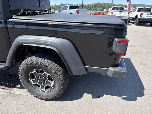 Used 2022 Jeep Gladiator Mojave w/ LED Lighting Group AWD/4WD image 11