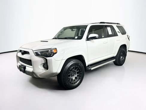 Used 2019 Toyota 4Runner TRD Off-Road Premium AWD/4WD image 3